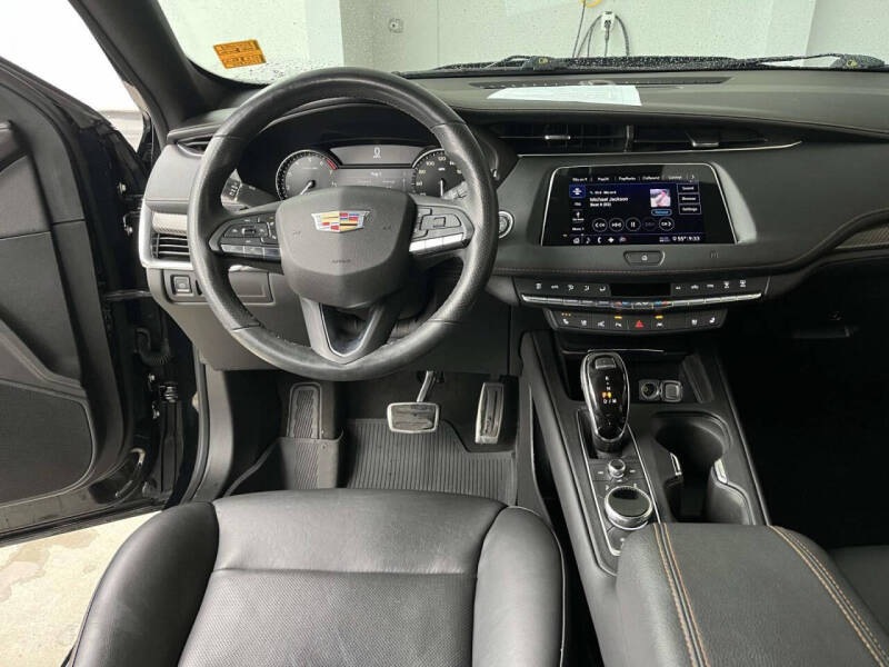 2020 Cadillac XT4 Sport