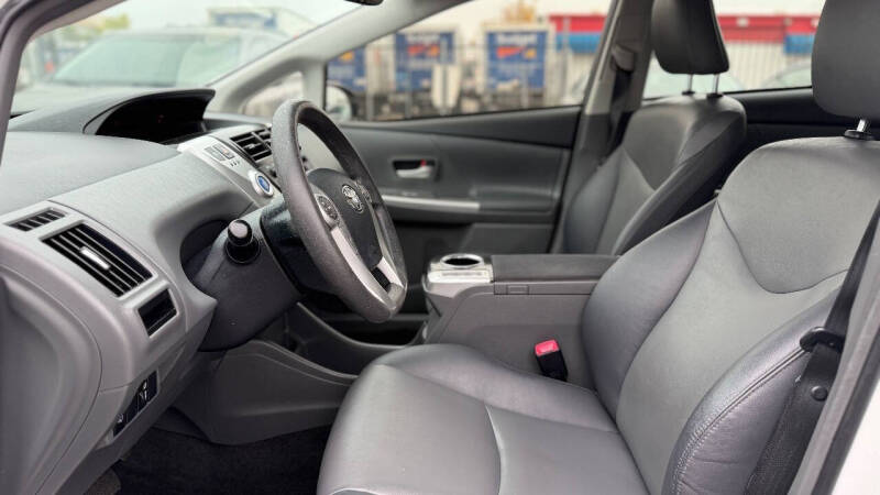 2012 Toyota Prius v Five