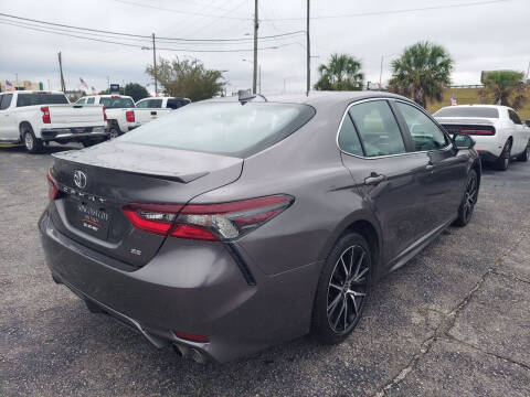 2022 Toyota Camry SE
