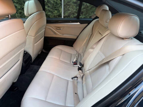 2012 BMW 5 Series 550i xDrive
