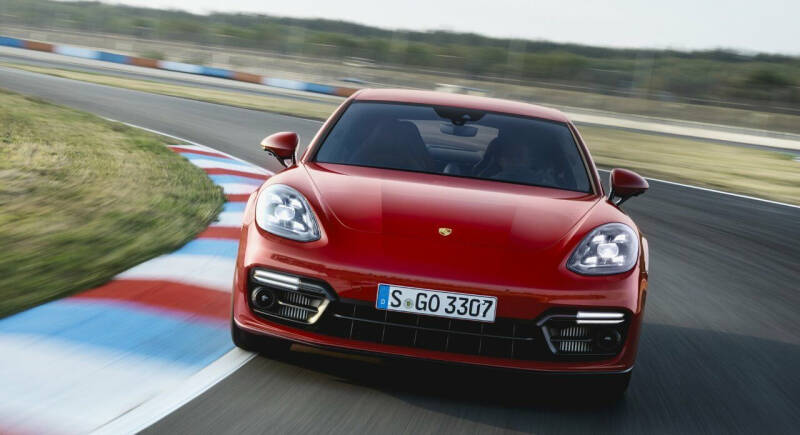 2018 Porsche Panamera 4 E-Hybrid