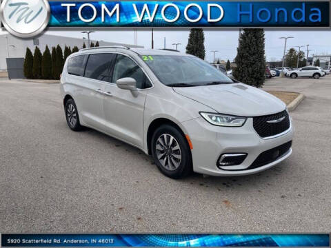 2021 Chrysler Pacifica for sale at Tom Wood Honda in Anderson IN