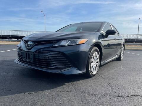 2020 Toyota Camry Hybrid for sale at US Auto Network in Staten Island NY