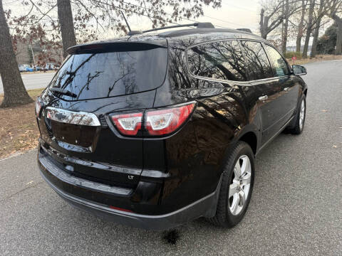 2017 Chevrolet Traverse LT