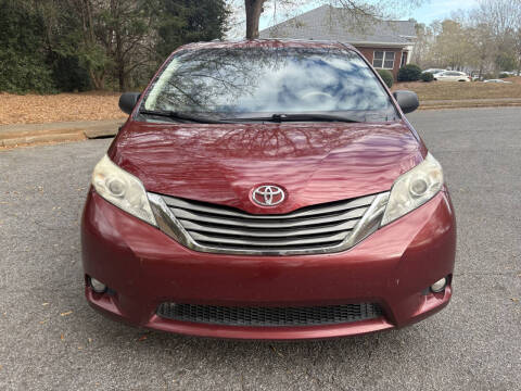 2014 Toyota Sienna XLE 7-Passenger Auto Access Seat