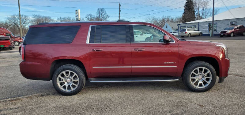 Used 2020 GMC Yukon XL Denali with VIN 1GKS2HKJ8LR187581 for sale in Milbank, SD