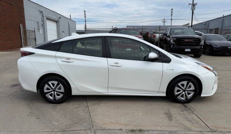 2017 Toyota Prius Three