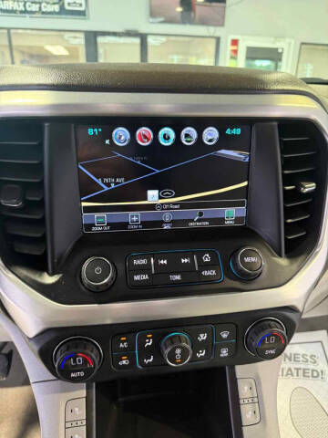 2017 GMC Acadia SLT-1