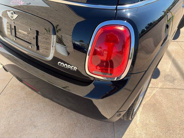 2017 MINI Hardtop 2 Door Cooper