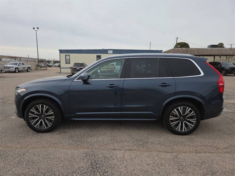 2021 Volvo XC90 T6 Momentum 7-Passenger