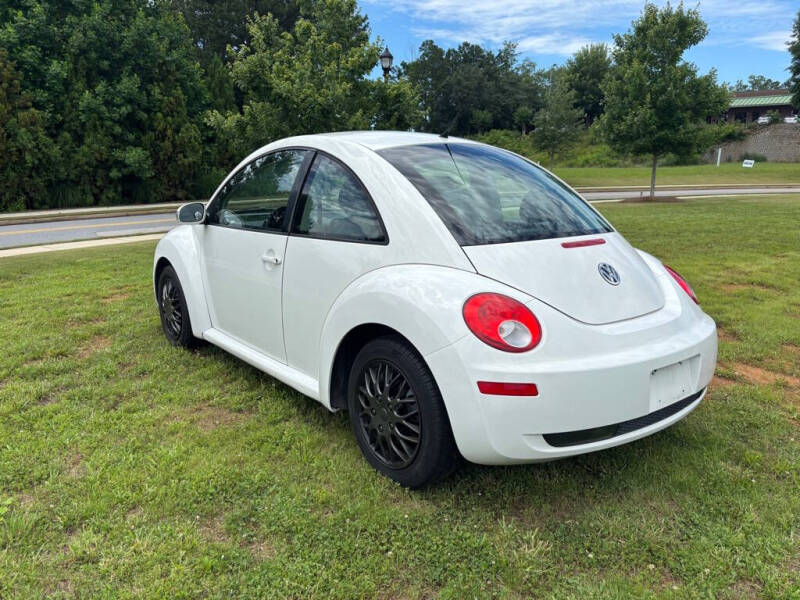 2010 Volkswagen New Beetle