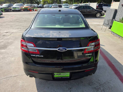 2013 Ford Taurus SE