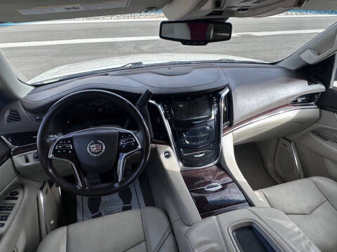 2015 Cadillac Escalade Luxury