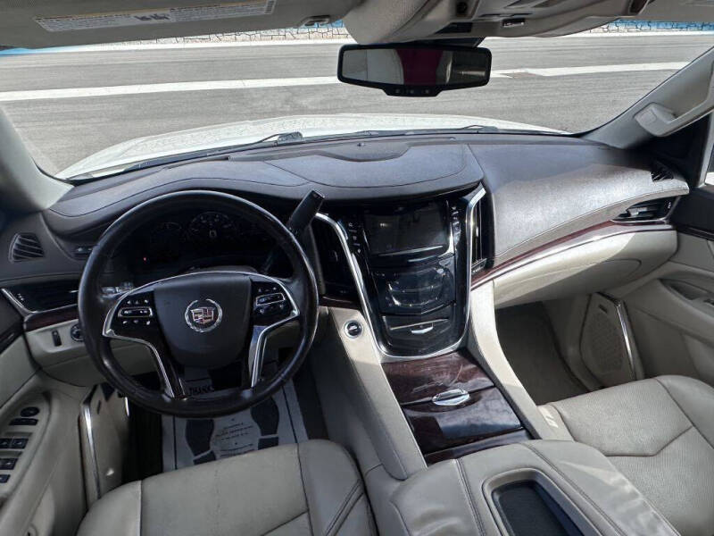 2015 Cadillac Escalade Luxury
