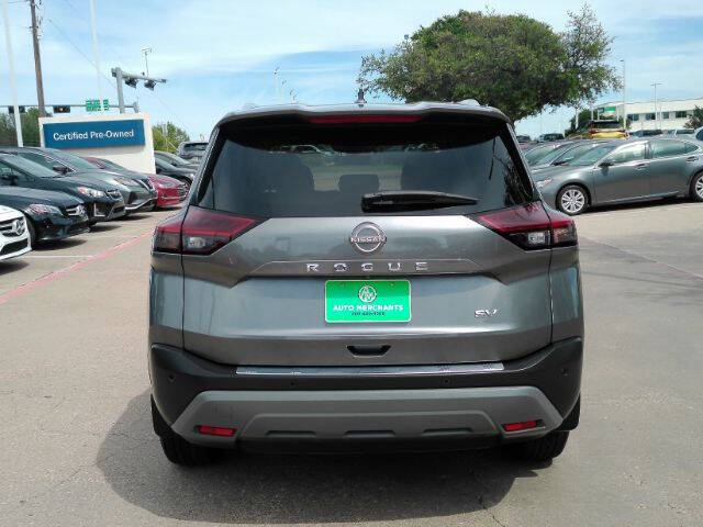 2022 Nissan Rogue SV