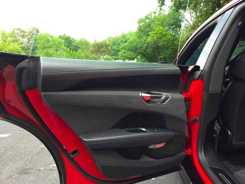 2024 Audi e-tron GT quattro Premium Plus