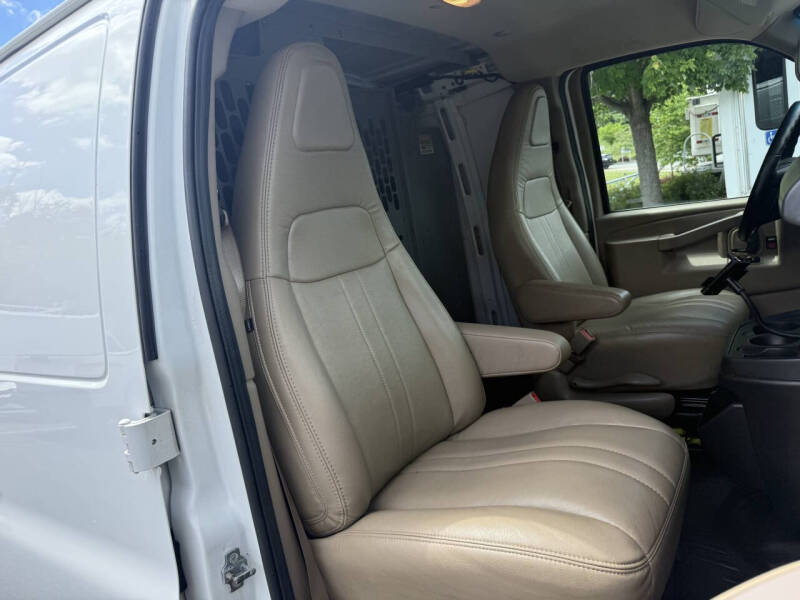 2023 Chevrolet Express 3500