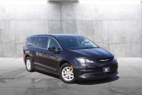 2023 Chrysler Voyager LX