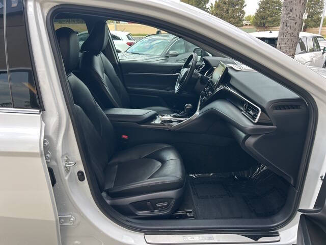 2023 Toyota Camry Hybrid XLE