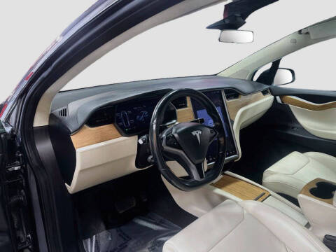 2019 Tesla Model X Standard Range