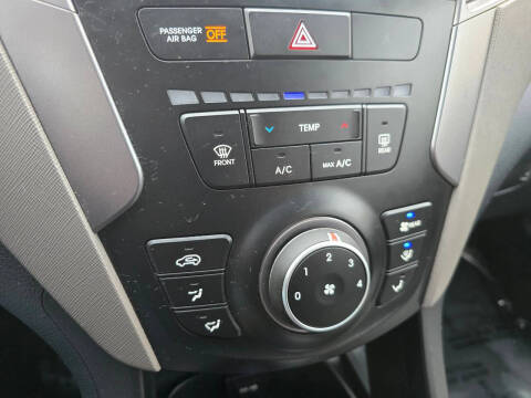 2016 Hyundai Santa Fe SE