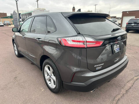 2020 Ford Edge SE