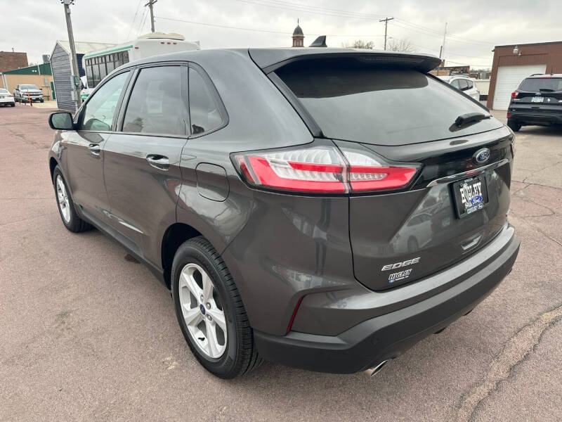 2020 Ford Edge SE