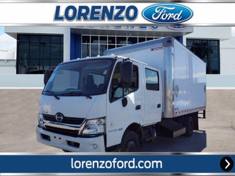 2017 Hino 195