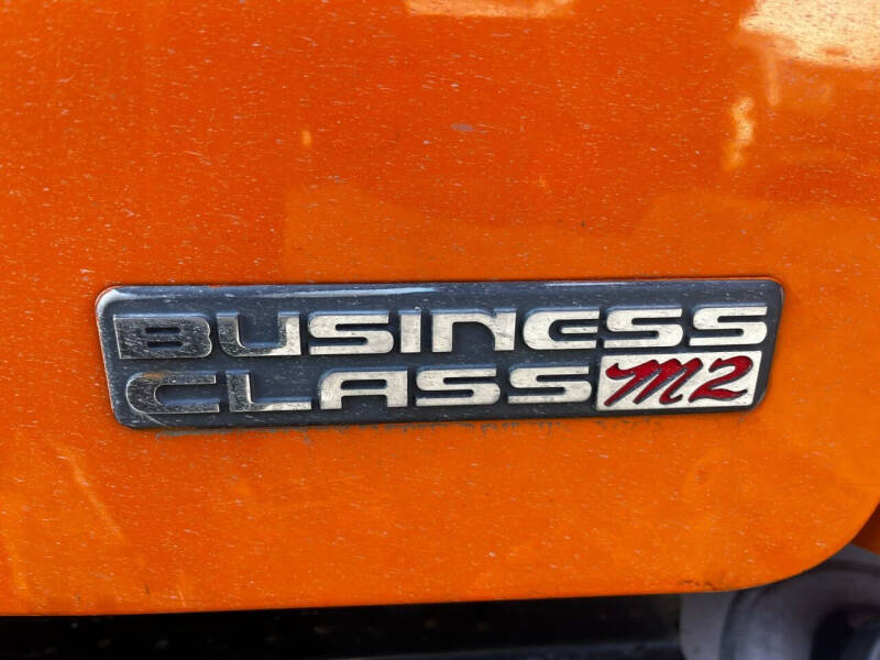 2010 Freightliner M2 106