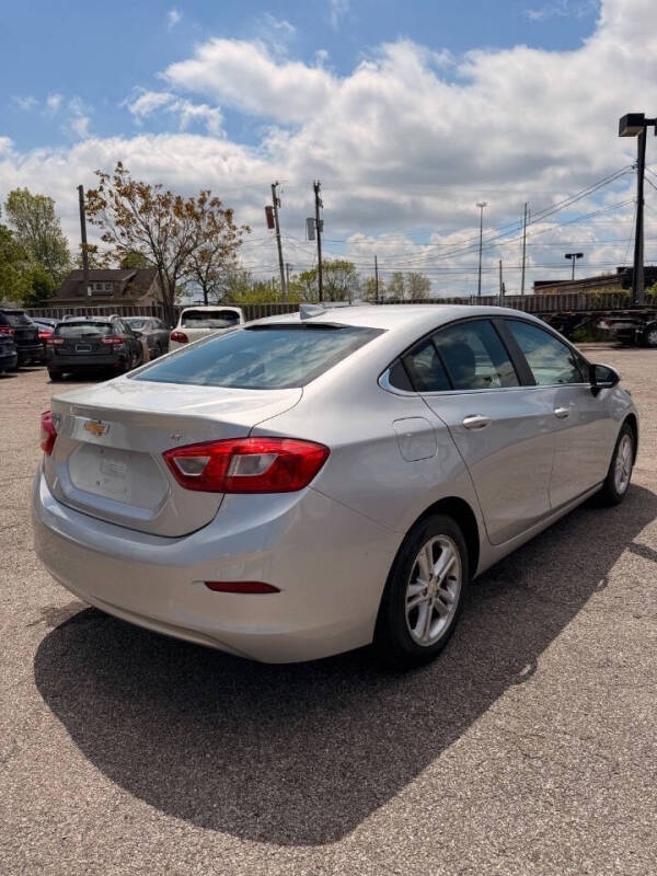 2017 Chevrolet Cruze LT Auto