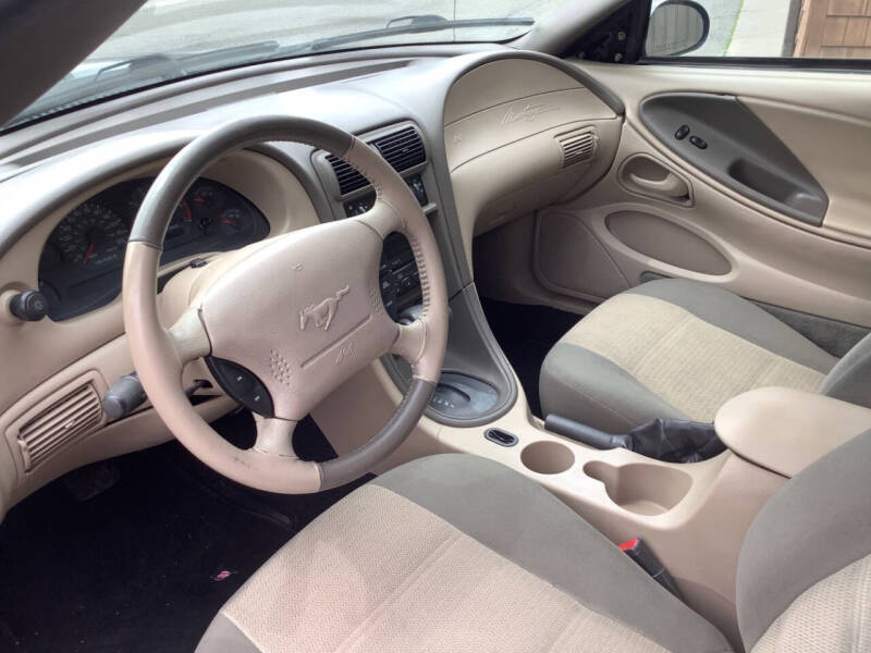 2003 Ford Mustang