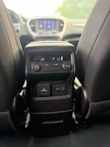 2023 GMC Acadia SLE