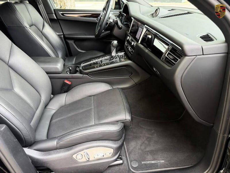 2021 Porsche Macan
