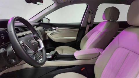 2024 Audi Q8 e-tron quattro Premium Plus