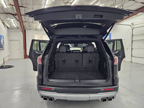 2024 GMC Acadia Elevation