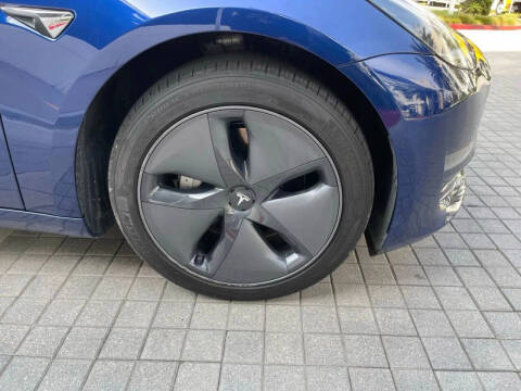2019 Tesla Model 3 Mid Range