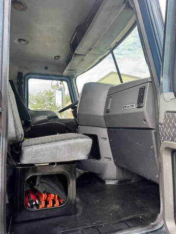 2013 Mack Granite