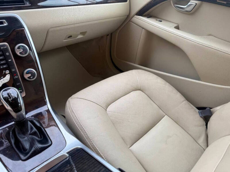 2016 Volvo XC70 T5 Drive-E Platinum