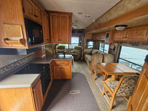 2008 Big Horn 5Th Wheel 3055RL