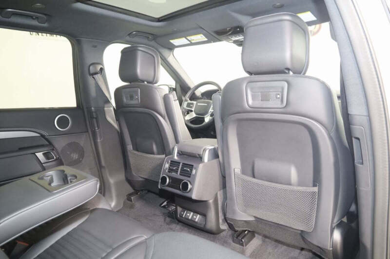 2023 Land Rover Discovery P360 S R-Dynamic