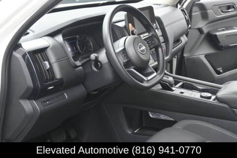 2024 Nissan Pathfinder S