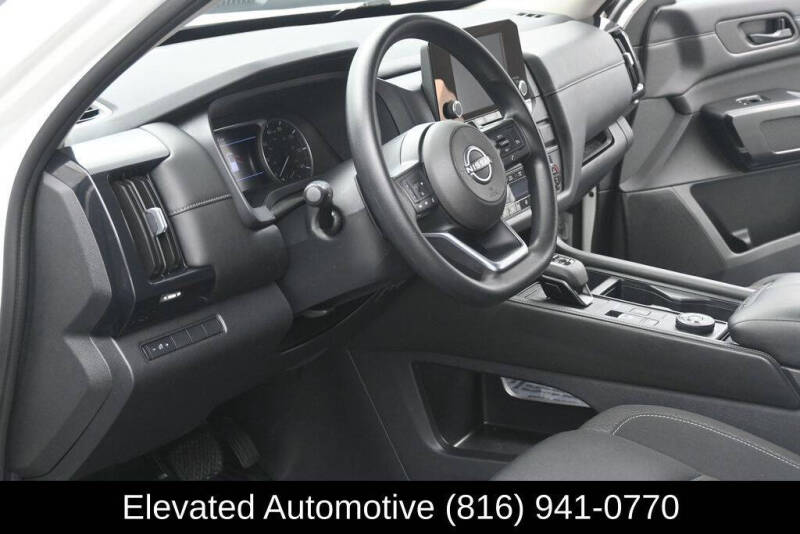 2024 Nissan Pathfinder S
