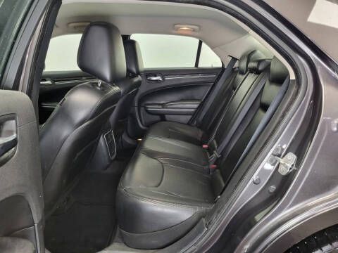 2015 Chrysler 300 Limited