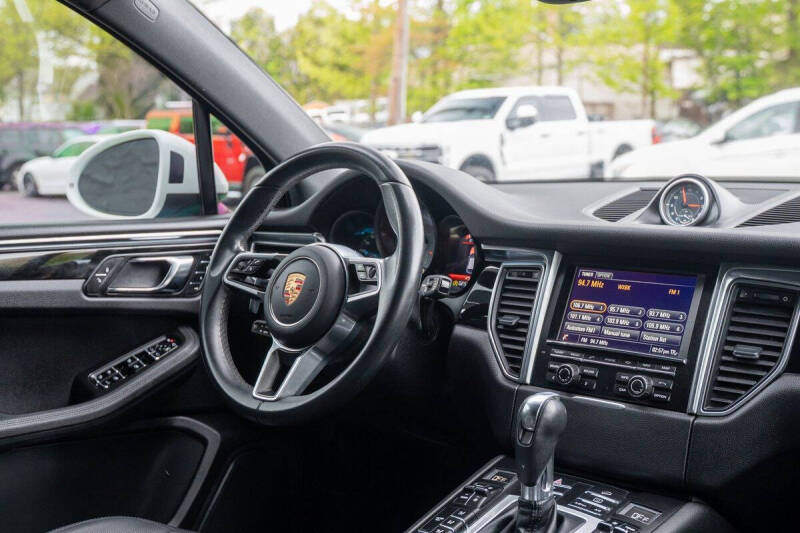 2015 Porsche Macan S