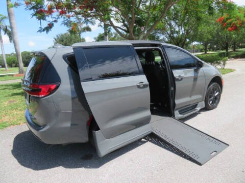 2021 Chrysler Pacifica Touring