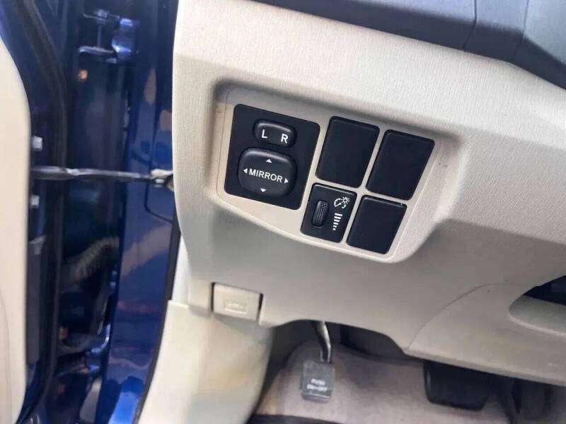 2010 Toyota Prius III