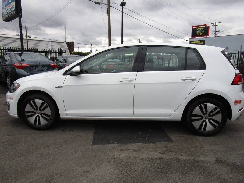 2019 Volkswagen e-Golf SE