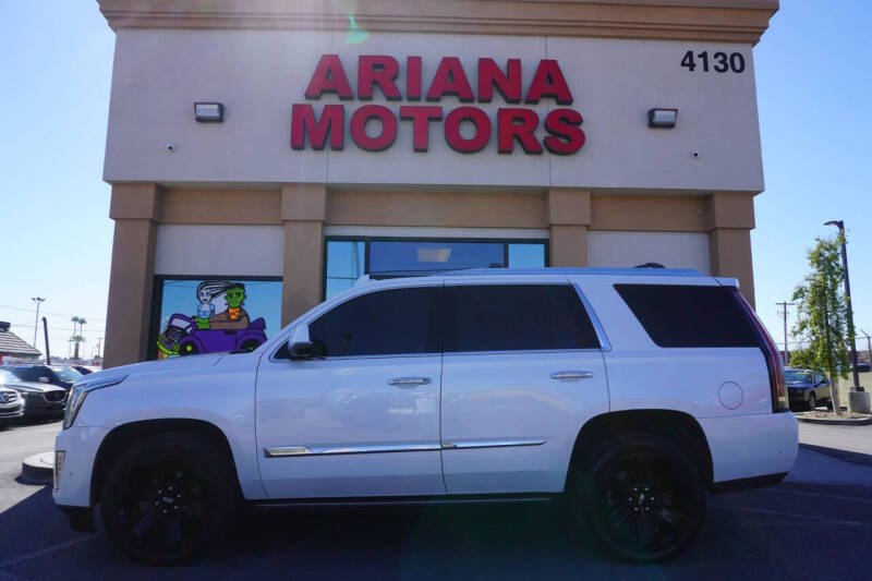 2017 Cadillac Escalade Platinum's photo