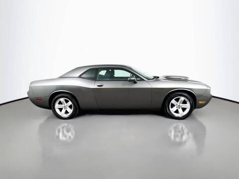 2011 Dodge Challenger SE