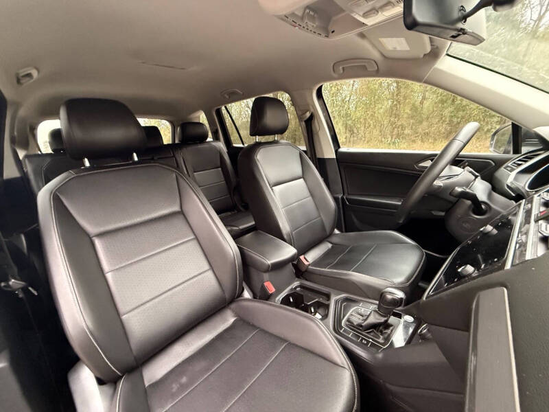 2021 Volkswagen Tiguan SE R-Line Black